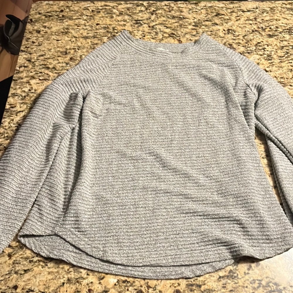 Grey Long Sleeve Women’s Sweater. Size Small.